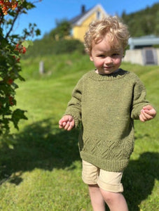 William genser, barn fra 12/18 mnd og opp til 10/12 år, norsk strikkeoppskrift
